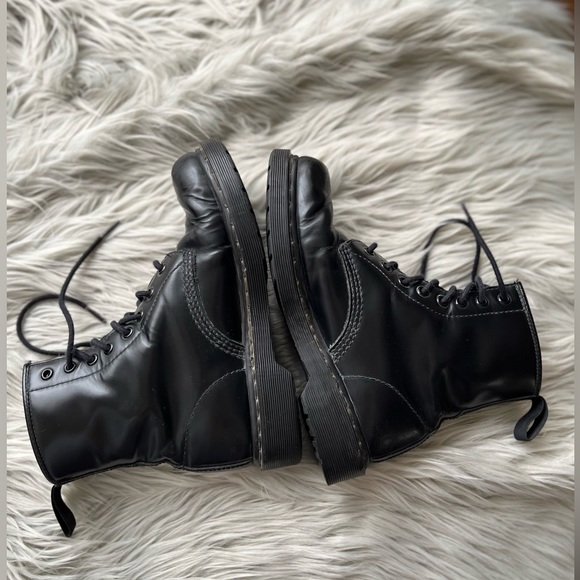 Dr. Martens 8-Hole Monochrome Black Vintage - Picture 5 of 9